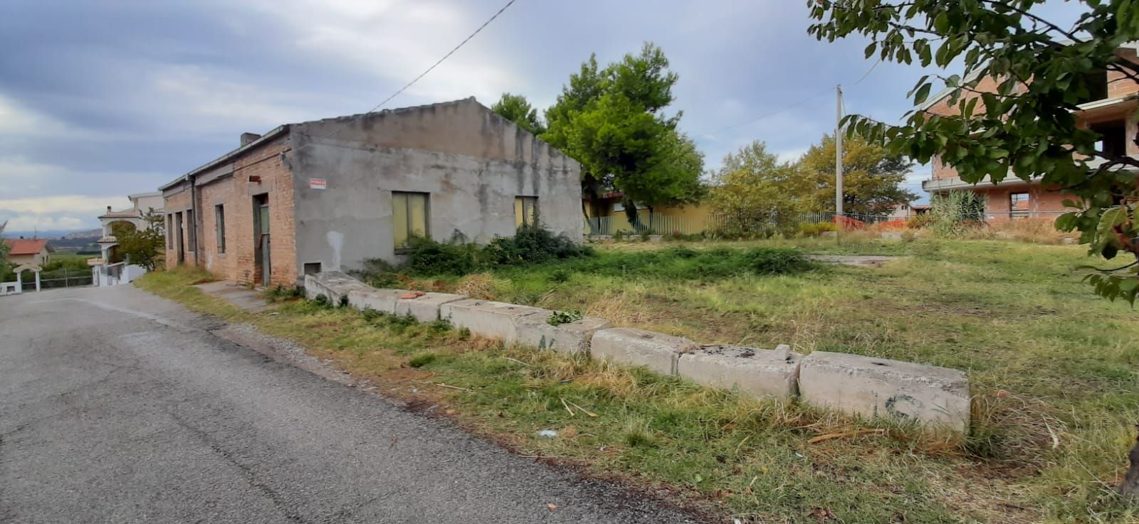 TERRENO EDIF. CON VECCHIO CASALE – VASTO (Rif. 386)