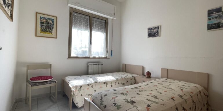 96516294-7fac-4066-9f11-905d13567d3f